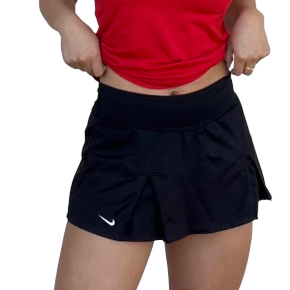 BLACK NIKE PLEATED TENNIS SKIRT! (worn once !)
